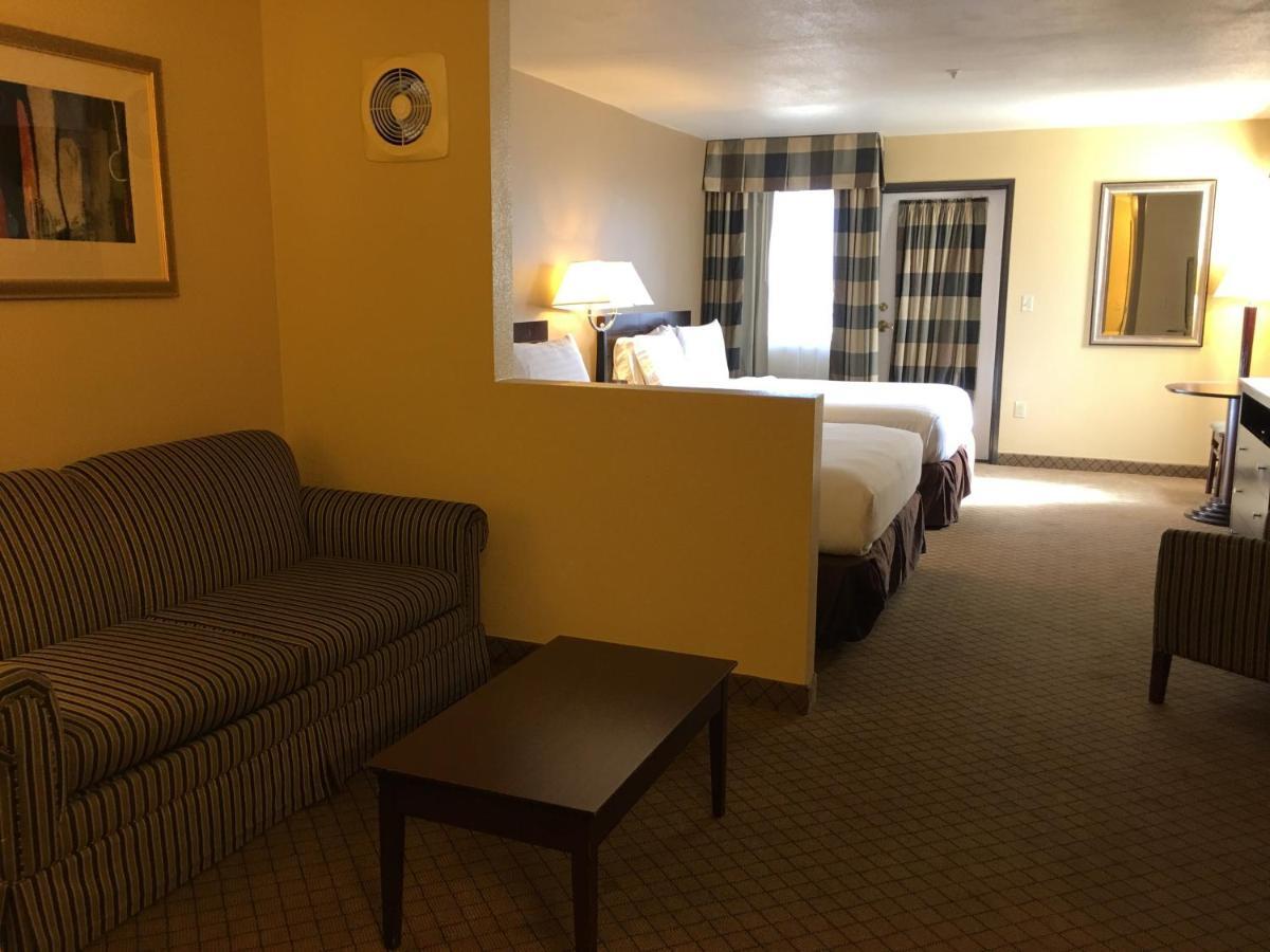 Holiday Inn Express Fallon By Ihg Exterior photo